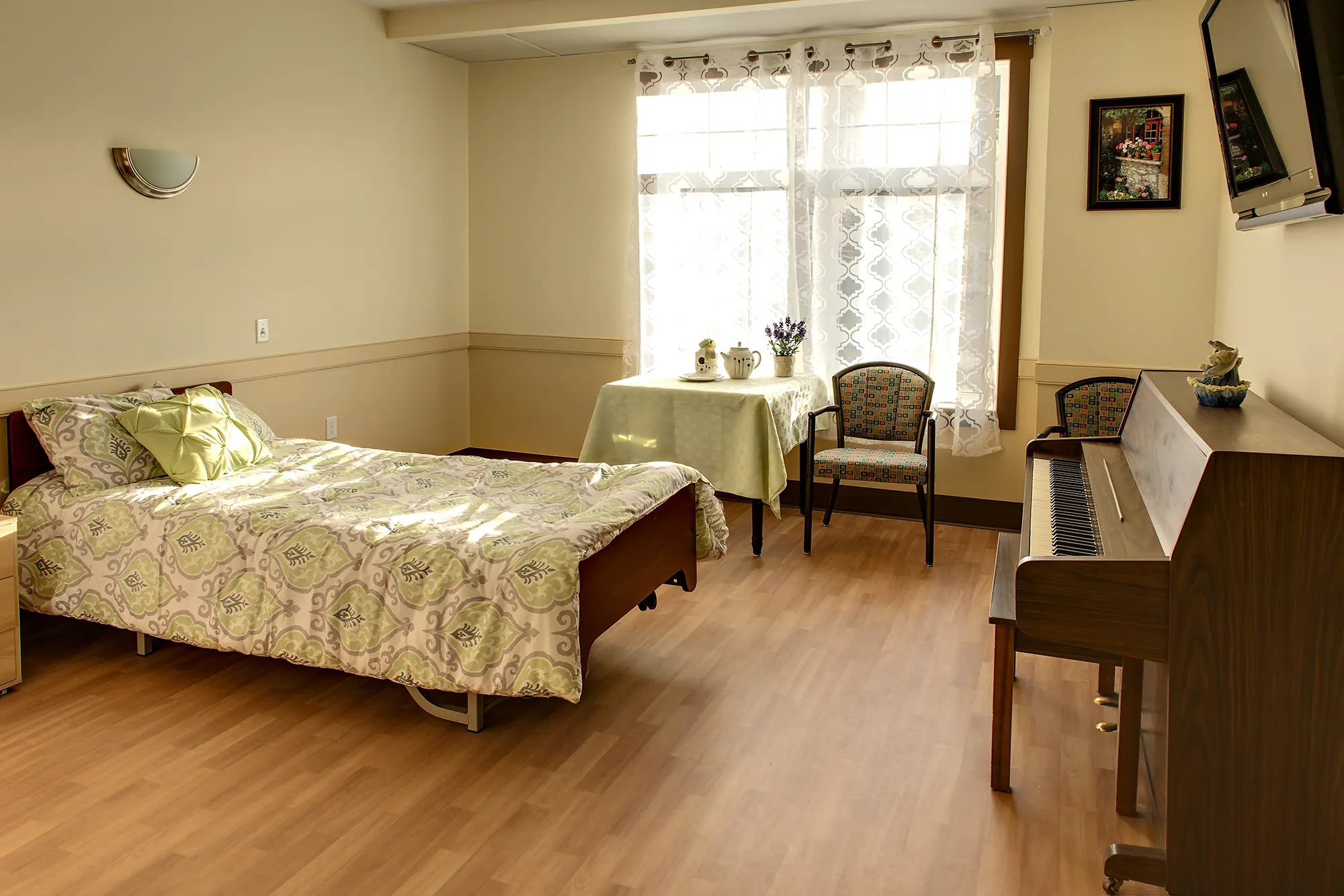 Residents bedroom at Wing Kei Greenview